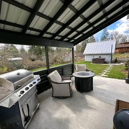Romantic Cozy Cabin Walk To Lake Hot Tub Bikes Kayaks Grill Onalaska Экстерьер фото