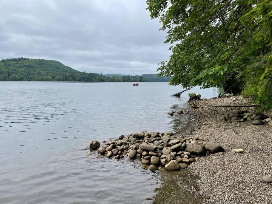 Romantic Cozy Cabin Walk To Lake Hot Tub Bikes Kayaks Grill Onalaska Экстерьер фото
